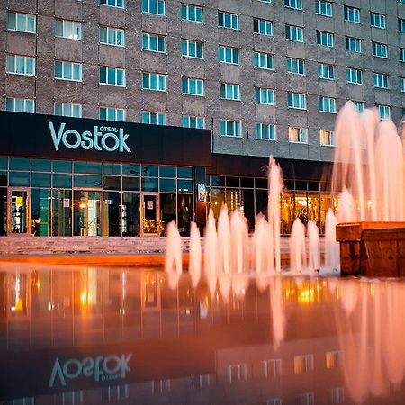 Vostok Hotel Tjoemen Buitenkant foto